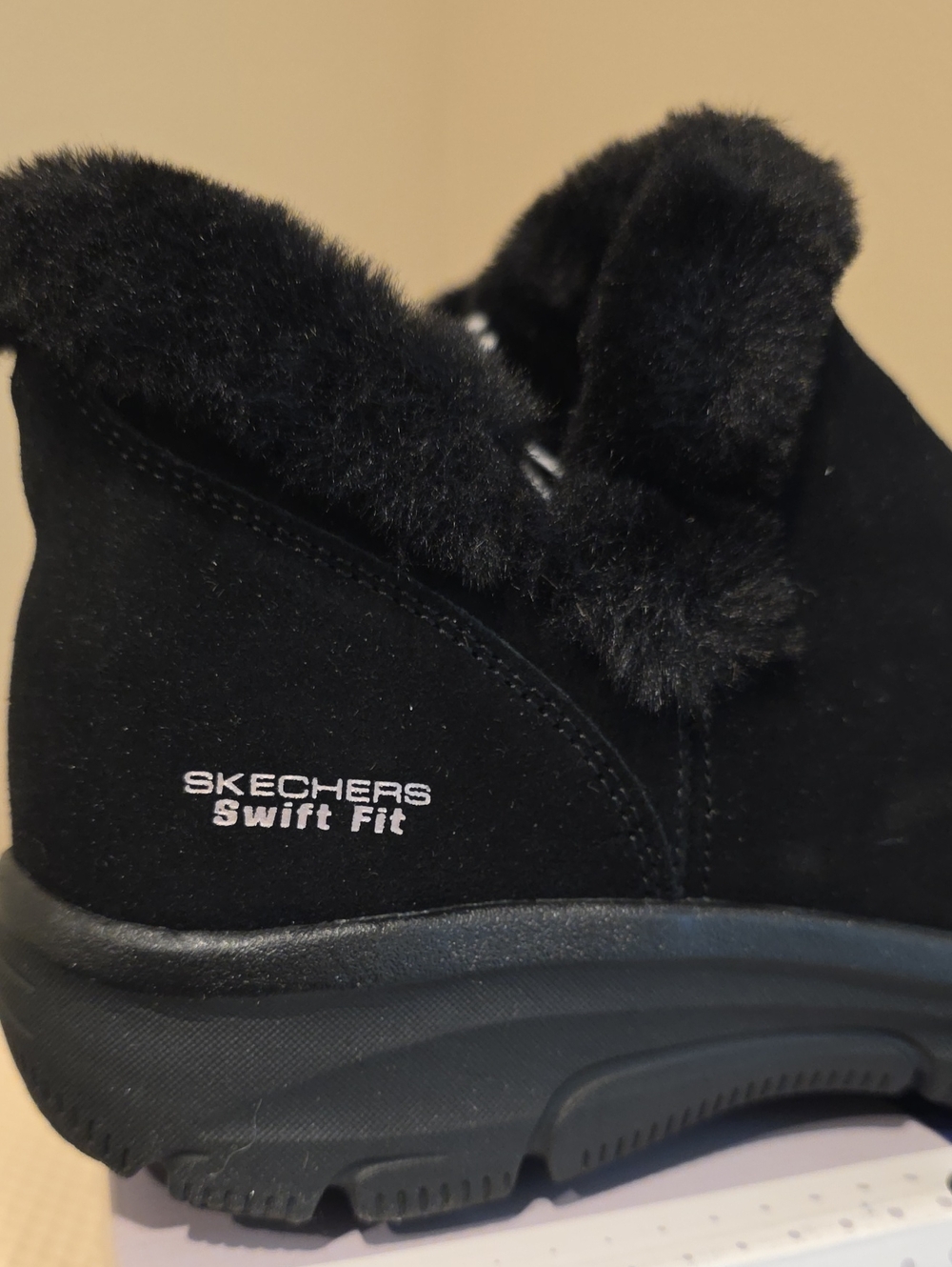 Skechers Swift Fit Black Slip-On Shoes - Picture 3 of 8